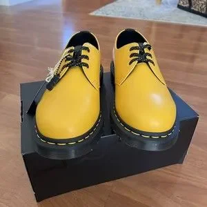 靴 Dr.Martens 1461 NEW YORK CITY YELLOW 1461 New York City Smooth Leather Shoes in Yellow | Dr. Martens